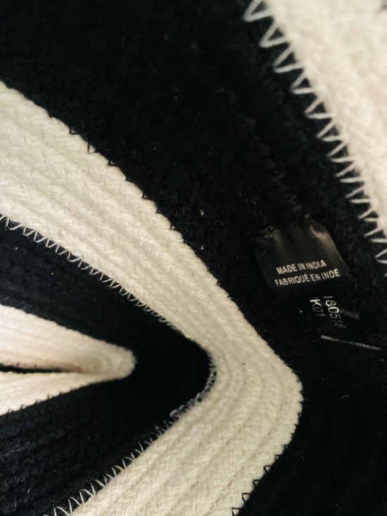 STELLA & DOT FOR Anthropologie Black & White Taj Tassel Tote - Picture 11 of 14